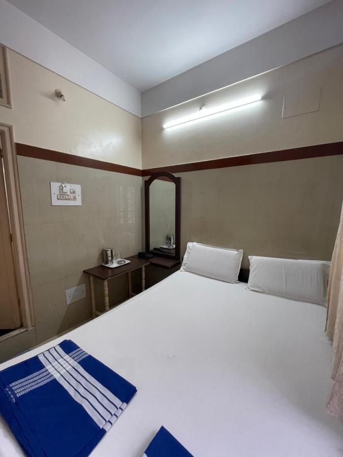 Golden Guest House Бангалор Екстериор снимка