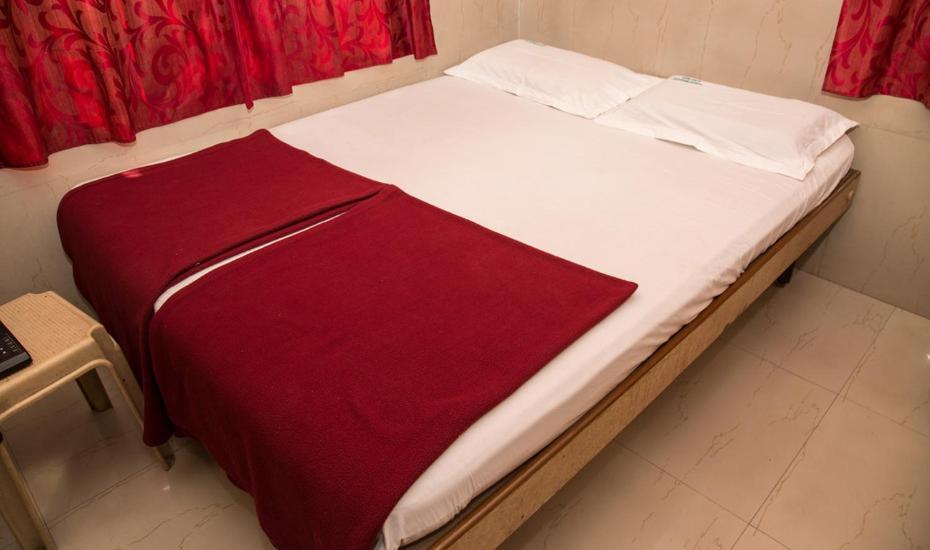 Golden Guest House Бангалор Екстериор снимка